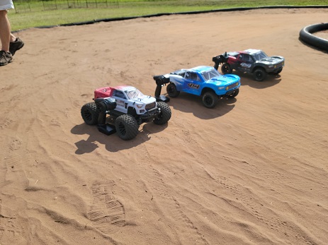 RC cars at the CRCS track